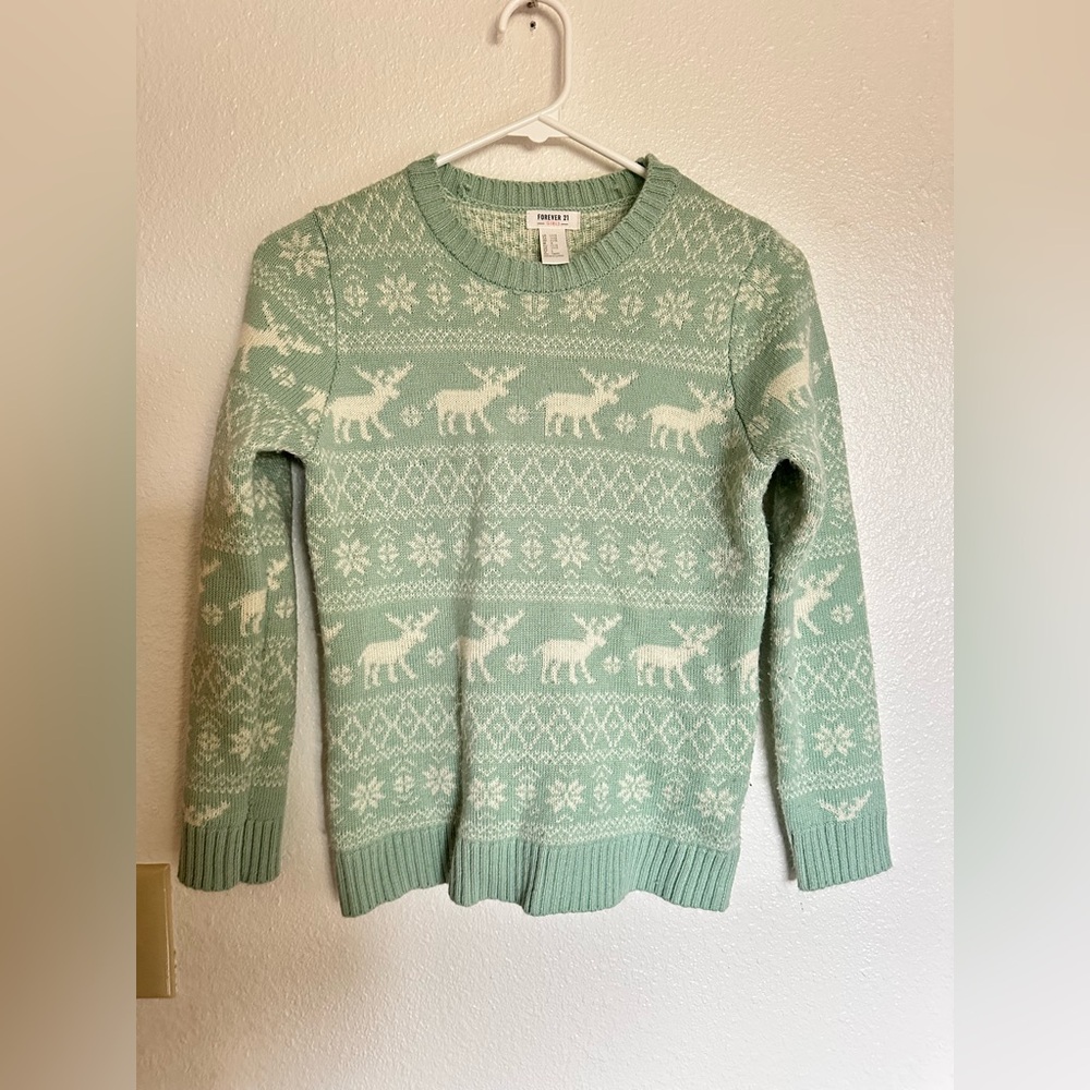 Girl’s forever 21 reindeer sweater. Mint green. Size 11/12